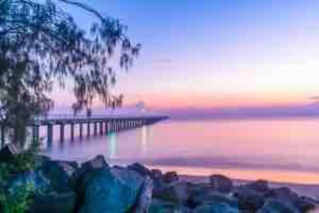 Hamptons Meets Hervey Bay In Upmarket Resort - Ocean Views
